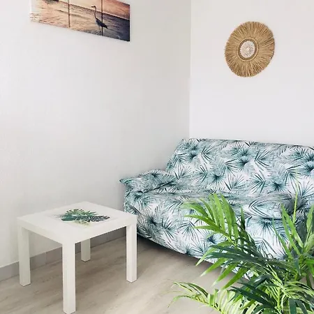 25m2 Climatisé - Wifi Gratuit - Situé 150 Metres - Parking - Avec Balcon * La Grande-Motte