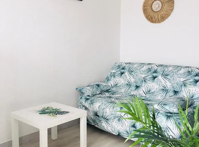 Cosy Et Moderne Au Couchant Situe 150m De La -avec Parking Gratuit Prive - 25m2 - Climatise - Balcon - Wifi Gratuit * La Grande-Motte
